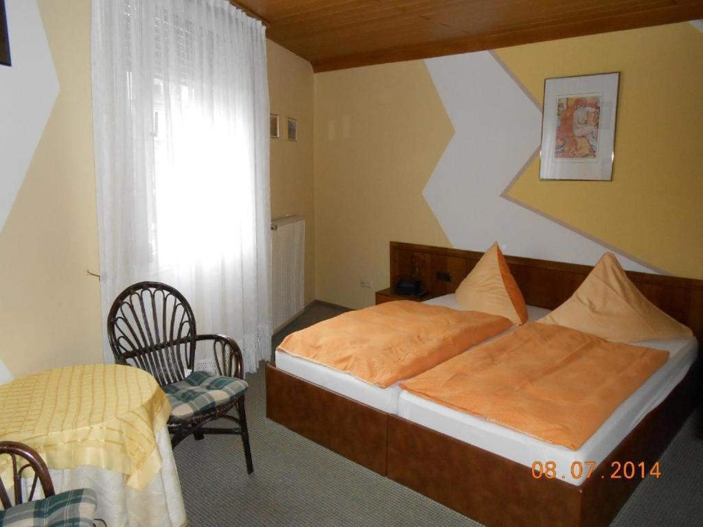 Weinhaus Hotel Zum Josefshof Graach Стая снимка